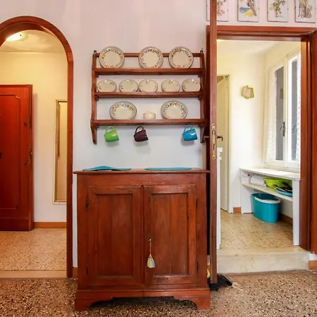 Santi Apostoli By Halldis Apartment Venedig